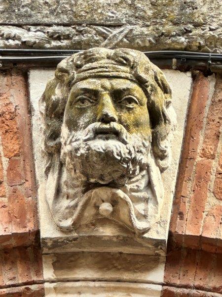 Mascaron rue de la Bourse - Toulouse