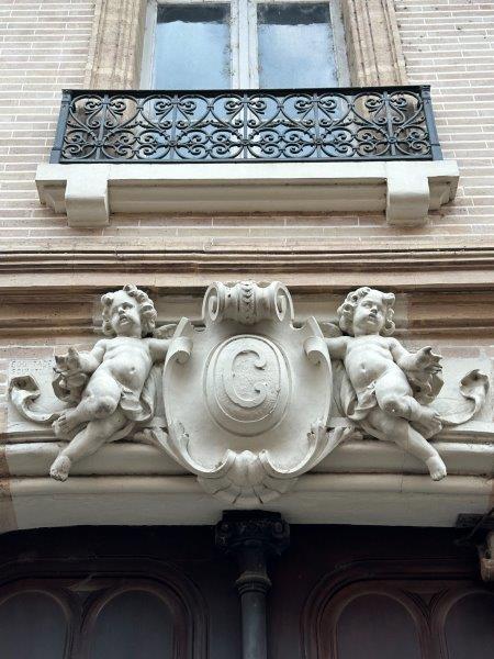 Mascaron anges rue Jean Suau Toulouse