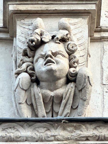 Mascaron enfant - rue Valade Toulouse